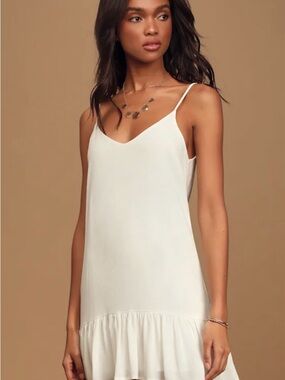 Lulu's Garden Bloom White Ruffled Shift Dress Size Small